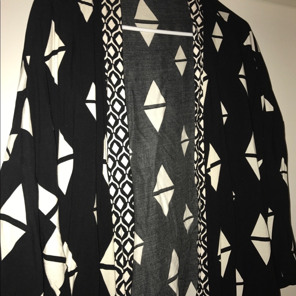 Diamond Pattern Wrap - Picture 3 of 6